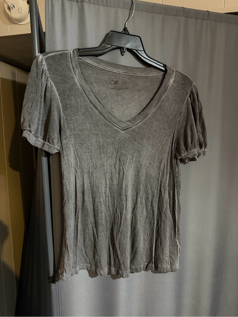 Cable & Gauge Washed Gray V-Neck Short Sleeve Top